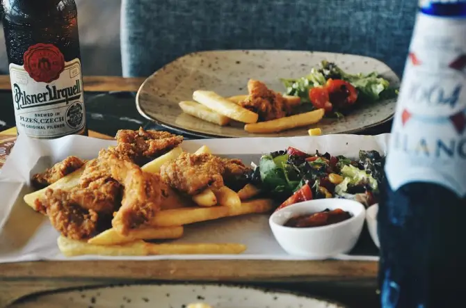 Pub Maya Bistro - İzmir Mekan Rehberi