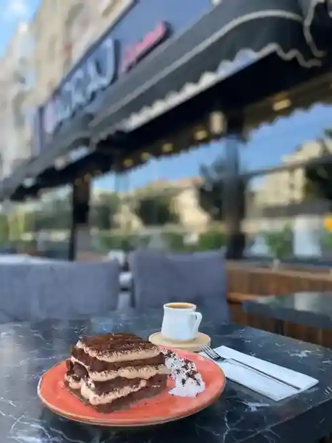 Qadraj Hookah Bostanlı - İzmir Mekan Rehberi