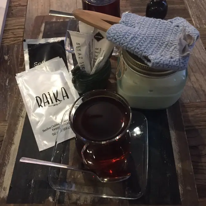 Raika 1875 - İzmir Mekan Rehberi