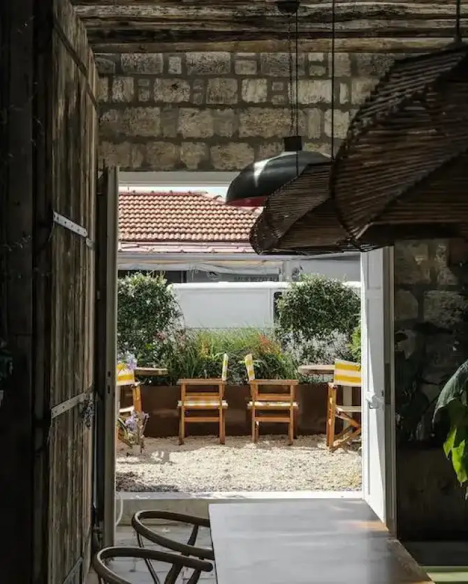 Rast Urla - İzmir Mekan Rehberi