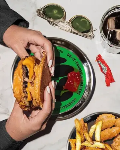 Razz Burger fotoğraf 4 - İzmir Mekan Rehberi