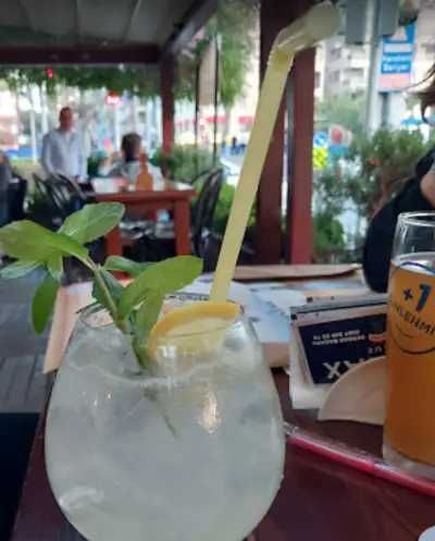 Rcs Cafe - İzmir Mekan Rehberi