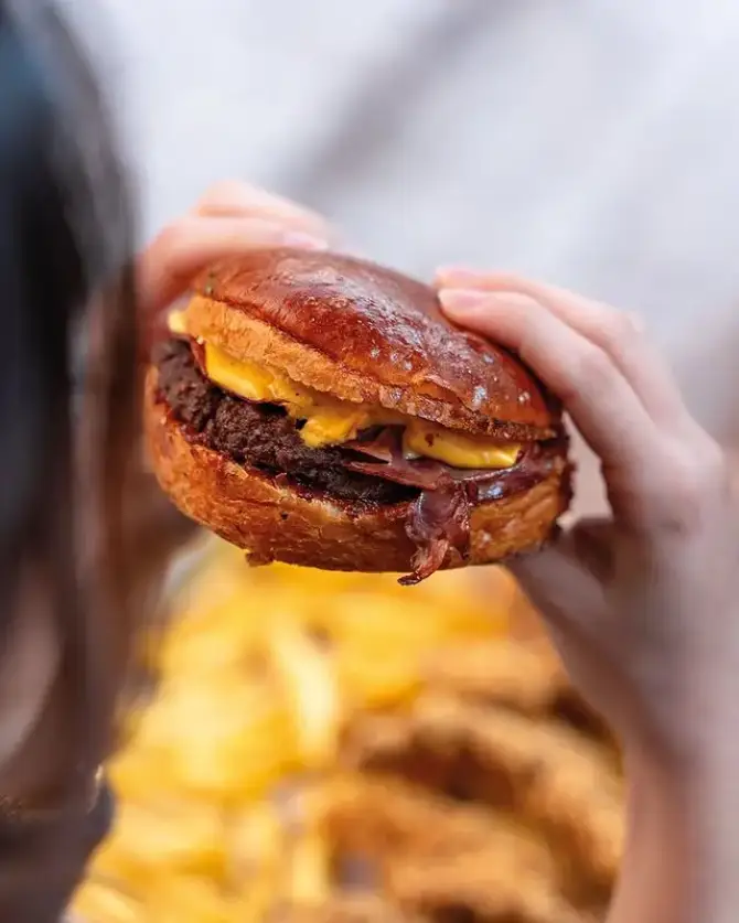 Rock'N Burger - İzmir Mekan Rehberi