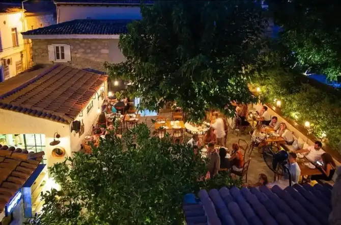  Roka Bahçe Alaçatı - İzmir Mekan Rehberi