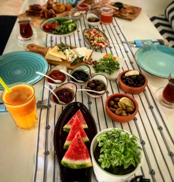Rüzgaraltı Alaçatı - İzmir Mekan Rehberi