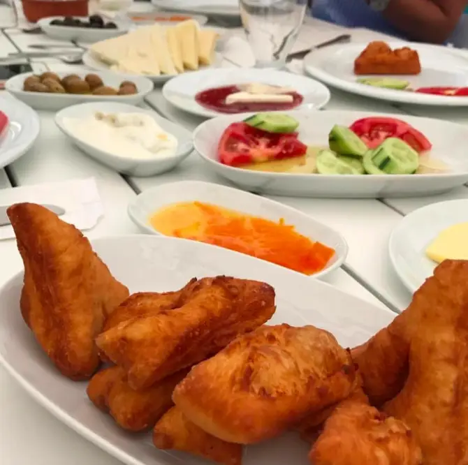 Sakızlar Restaurant  - İzmir Mekan Rehberi