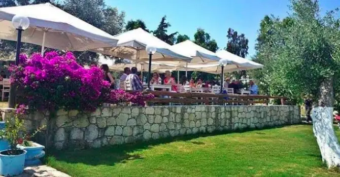 Sakızlar Restaurant  - İzmir Mekan Rehberi