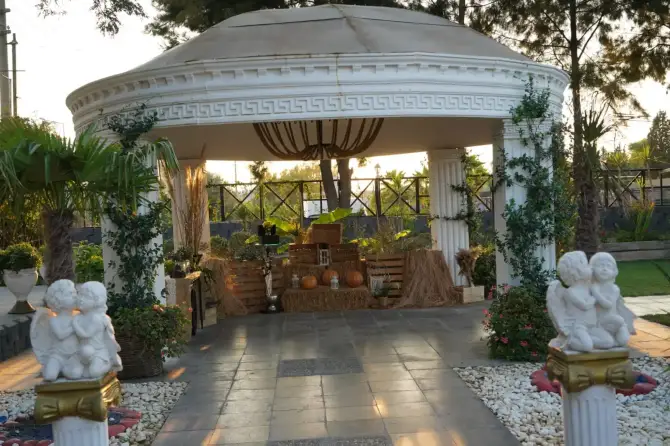 Saklı Bahçe - İzmir Mekan Rehberi