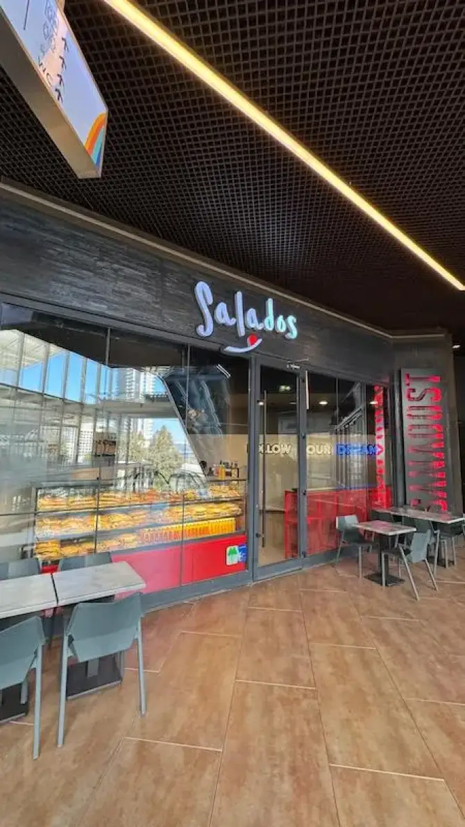 Salados Ege Perla - İzmir Mekan Rehberi