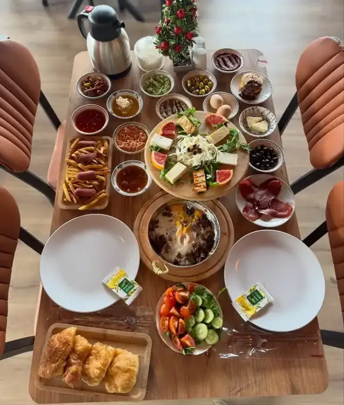 Sarvilya Kahvaltı Buca - İzmir Mekan Rehberi