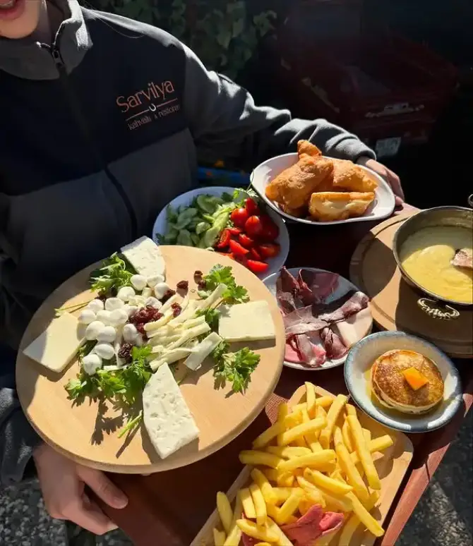 Sarvilya Kahvaltı Buca - İzmir Mekan Rehberi