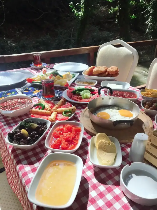 Şehr-i Ayaz Restaurant - İzmir Mekan Rehberi