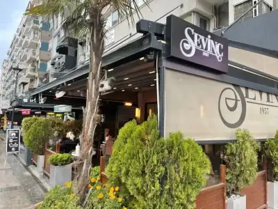 Sevinç Pastanesi fotoğraf 2 - İzmir Mekan Rehberi
