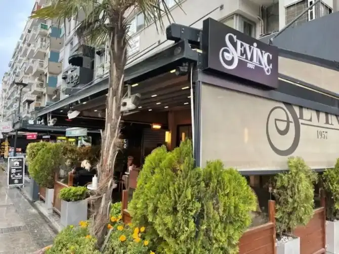 Sevinç Pastanesi - İzmir Mekan Rehberi