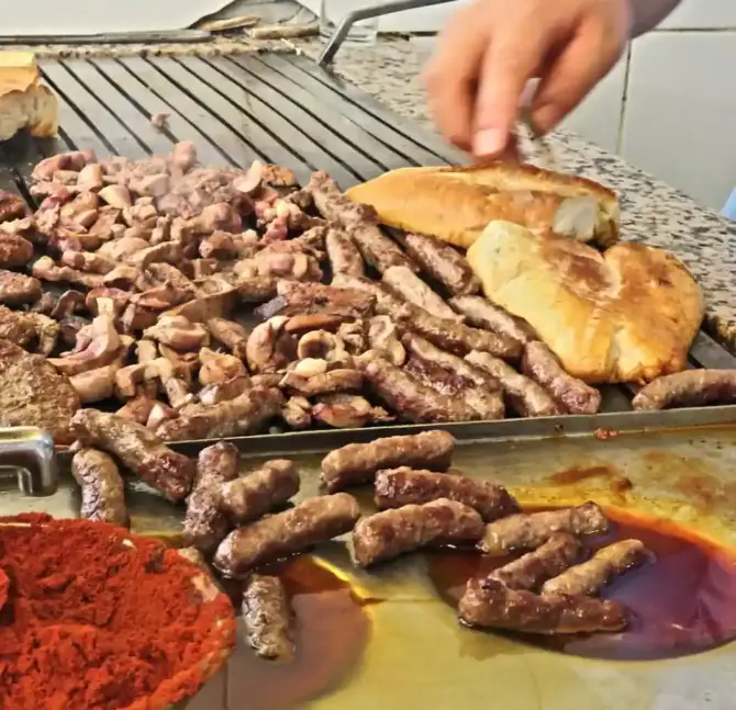 Köfteci Sezgin Tire - İzmir Mekan Rehberi