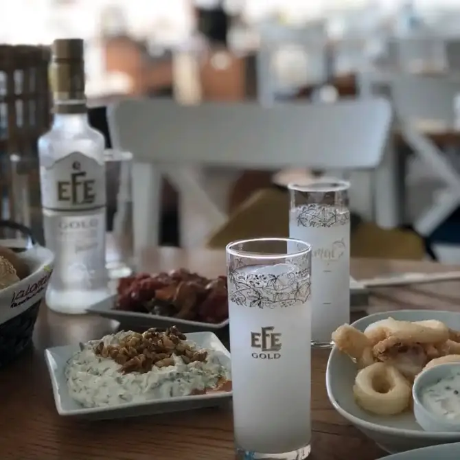 Simge Restoran Güzelbahçe - İzmir Mekan Rehberi