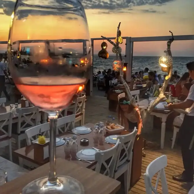 Simge Restoran Güzelbahçe - İzmir Mekan Rehberi