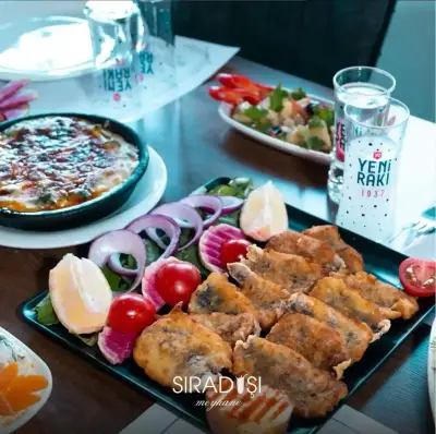 Sıradışı Meyhane Bornova fotoğraf 3 - İzmir Mekan Rehberi