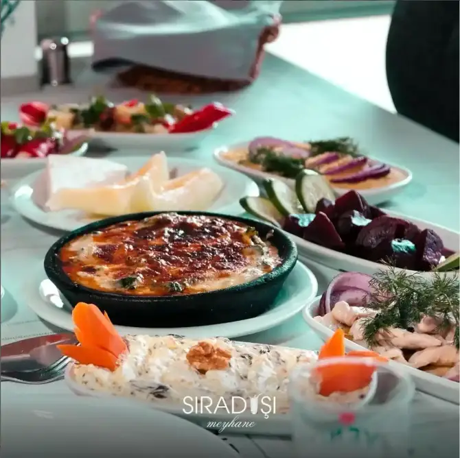 Sıradışı Meyhane Bornova - İzmir Mekan Rehberi