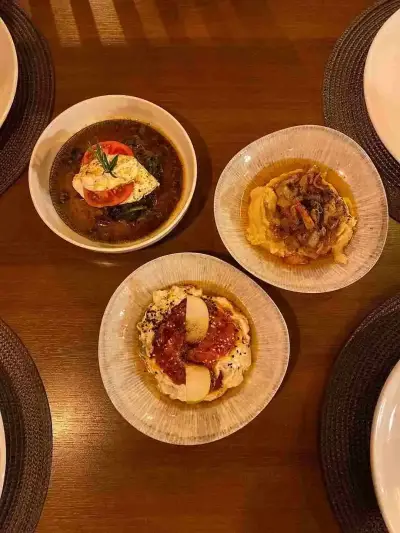Skopje Otantic Restaurant fotoğraf 4 - İzmir Mekan Rehberi