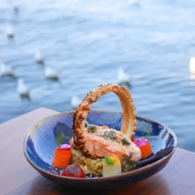 Soirée Restaurant - İzmir Mekan Rehberi