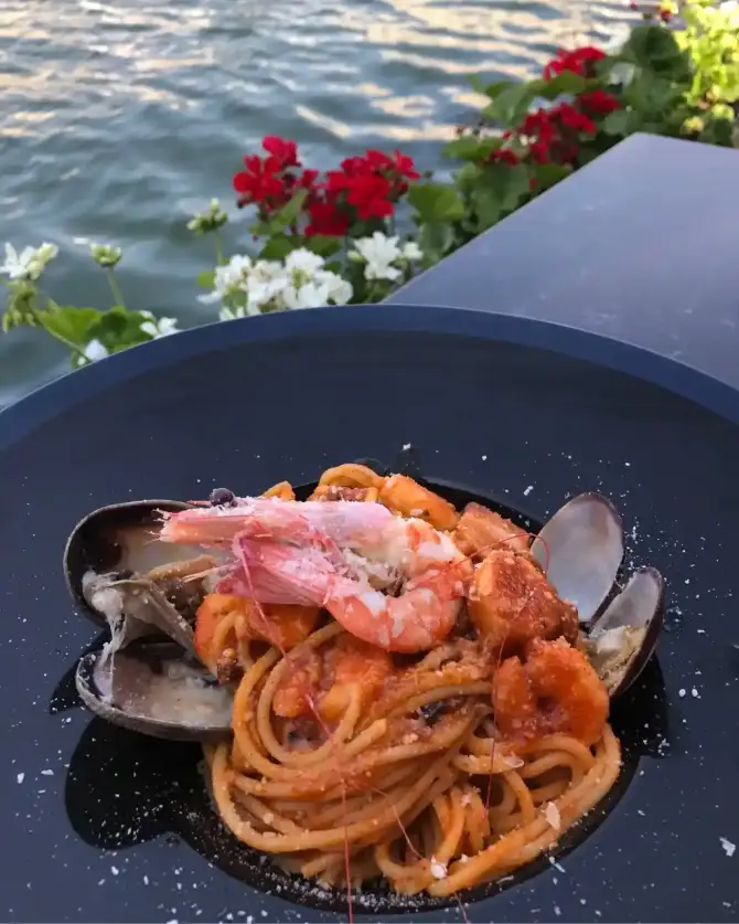 Soirée Restaurant - İzmir Mekan Rehberi