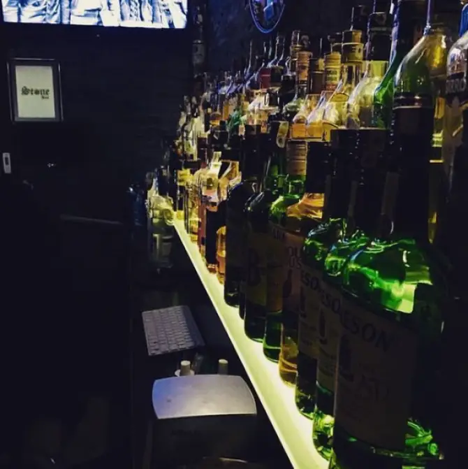 Stone Bar - İzmir Mekan Rehberi