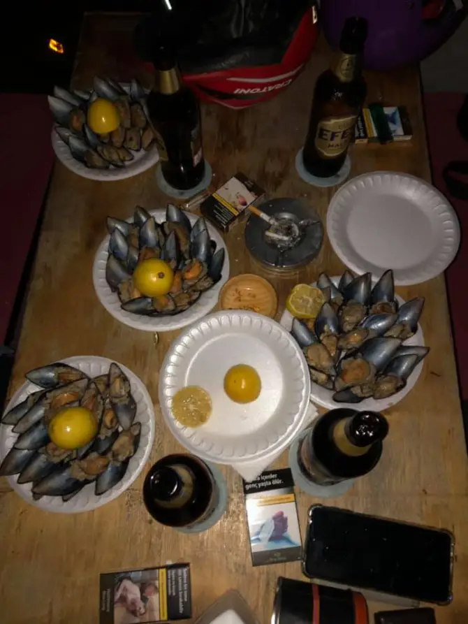 Stone Bar - İzmir Mekan Rehberi