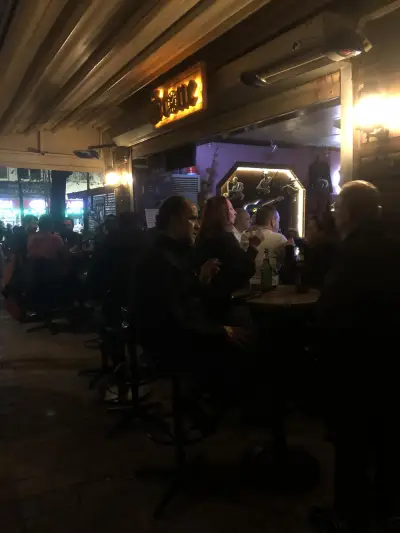 Stone Bar - İzmir Mekan Rehberi