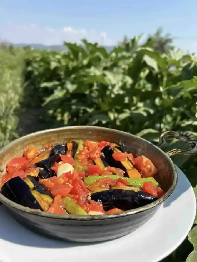 Taşkemer Kahvaltıevi Kınık - İzmir Mekan Rehberi