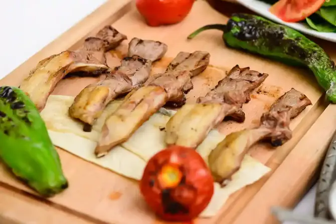 Tavacı Recep Usta İzmir - İzmir Mekan Rehberi
