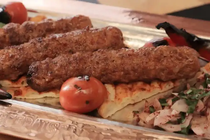 Tavacı Recep Usta İzmir - İzmir Mekan Rehberi