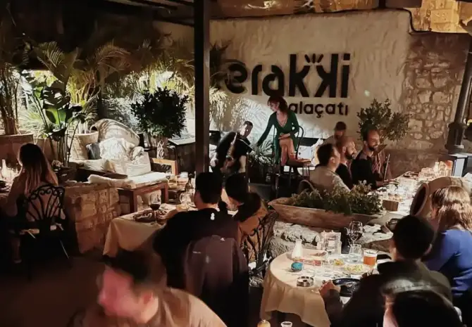 Terakki Alaçatı - İzmir Mekan Rehberi