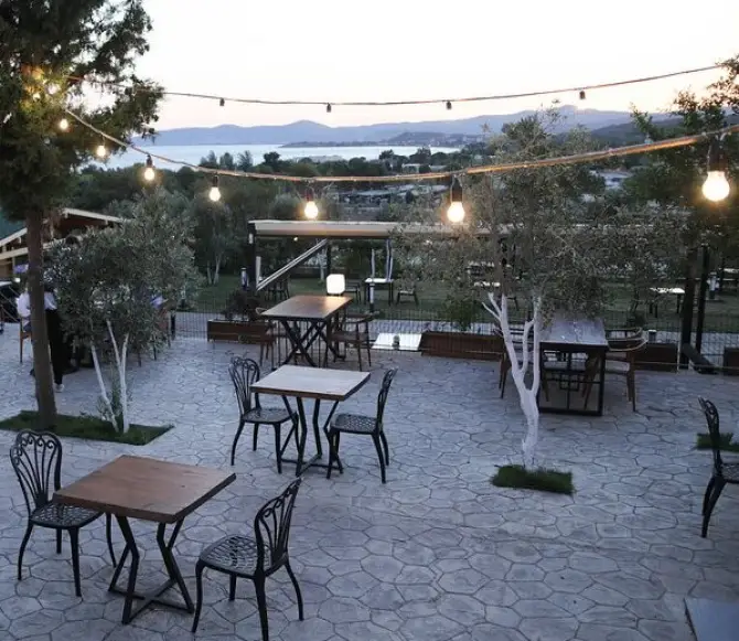 Terrace Bizon - İzmir Mekan Rehberi