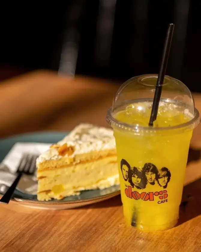 The Doors Coffee Bornova - İzmir Mekan Rehberi