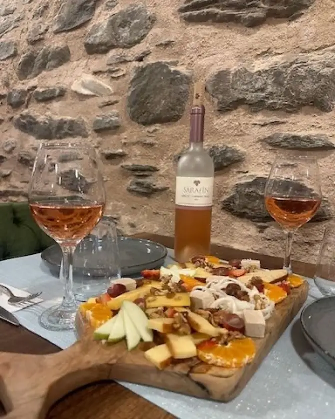 Thyra Han Restaurant - İzmir Mekan Rehberi