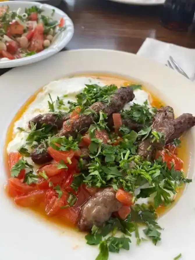   Meşhur Tire Kebapçısı Ali Usta - İzmir Mekan Rehberi