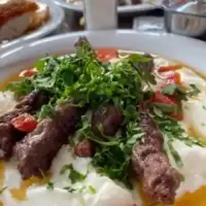   Meşhur Tire Kebapçısı Ali Usta - İzmir Mekan Rehberi