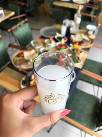 Tiryaki Bayraklı - İzmir Mekan Rehberi