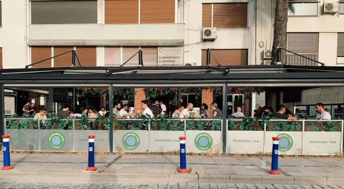 Travelers' Pub Kordon - İzmir Mekan Rehberi