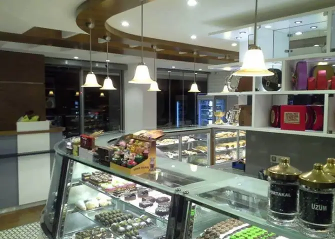 Tuna Patisserie - İzmir Mekan Rehberi