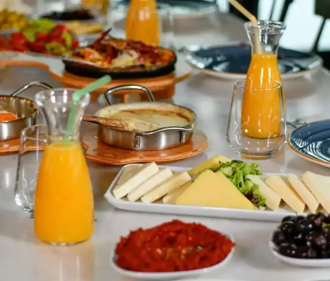 Tuzu Biberi Port Bornova - İzmir Mekan Rehberi