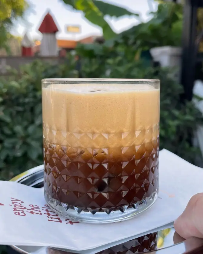 Two Cups - Coffee Bar & Roastery - İzmir Mekan Rehberi