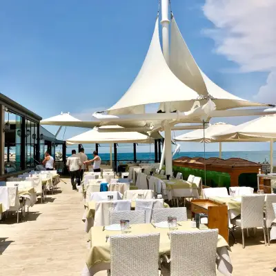 Ümit Restaurant Güzelbahçe fotoğraf 2 - İzmir Mekan Rehberi