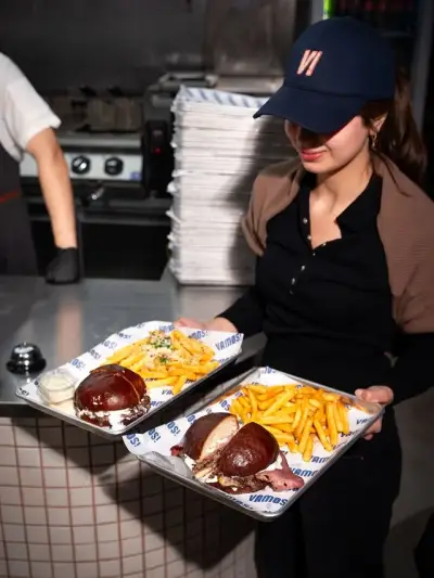 Vamos Burger Bostanlı fotoğraf 3 - İzmir Mekan Rehberi