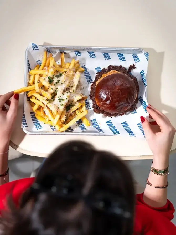 Vamos Burger Bostanlı - İzmir Mekan Rehberi