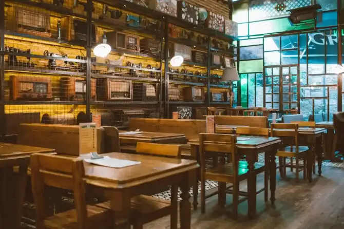 Varuna Gezgin Alsancak - İzmir Mekan Rehberi