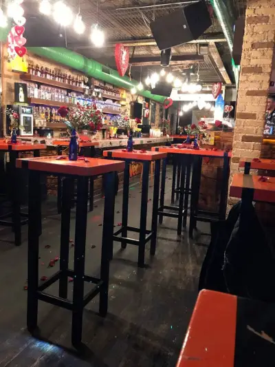 Vecihi Bar fotoğraf 6 - İzmir Mekan Rehberi