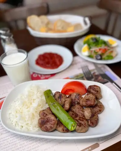 Vefalı Köfteci Urla fotoğraf 3 - İzmir Mekan Rehberi