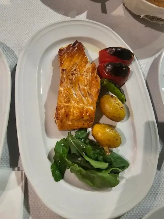 Veli Usta Körfez Restaurant - İzmir Mekan Rehberi